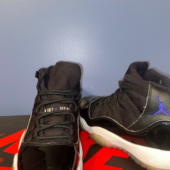 Jordan Space jam 11’s size 3.5 - Picture 5 of 12